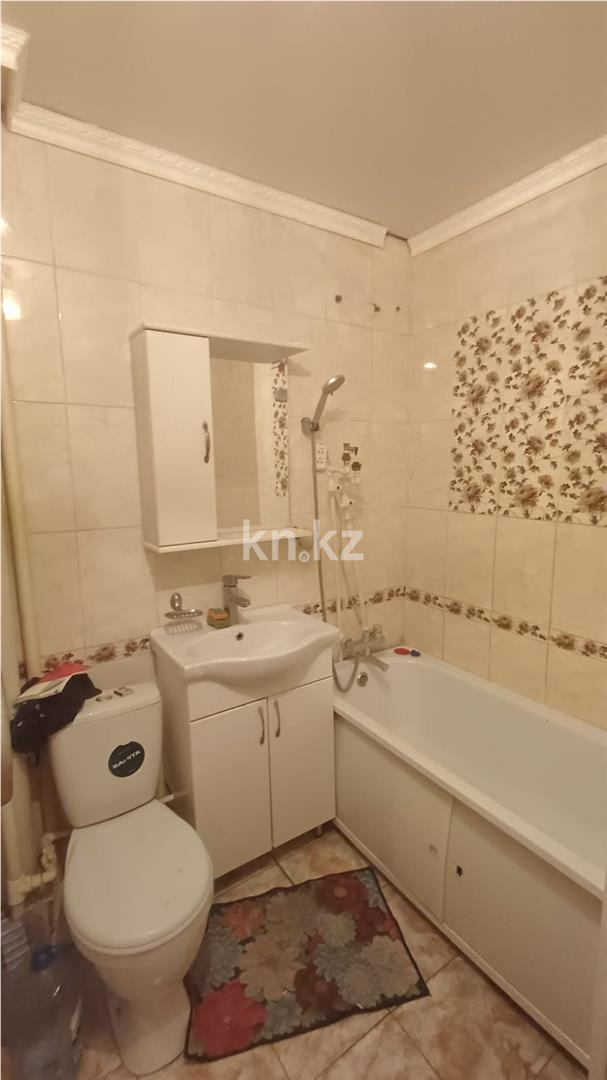 Продажа 3-комнатной квартиры, 56 м², мкр-н 12 в Караганде - фото 8