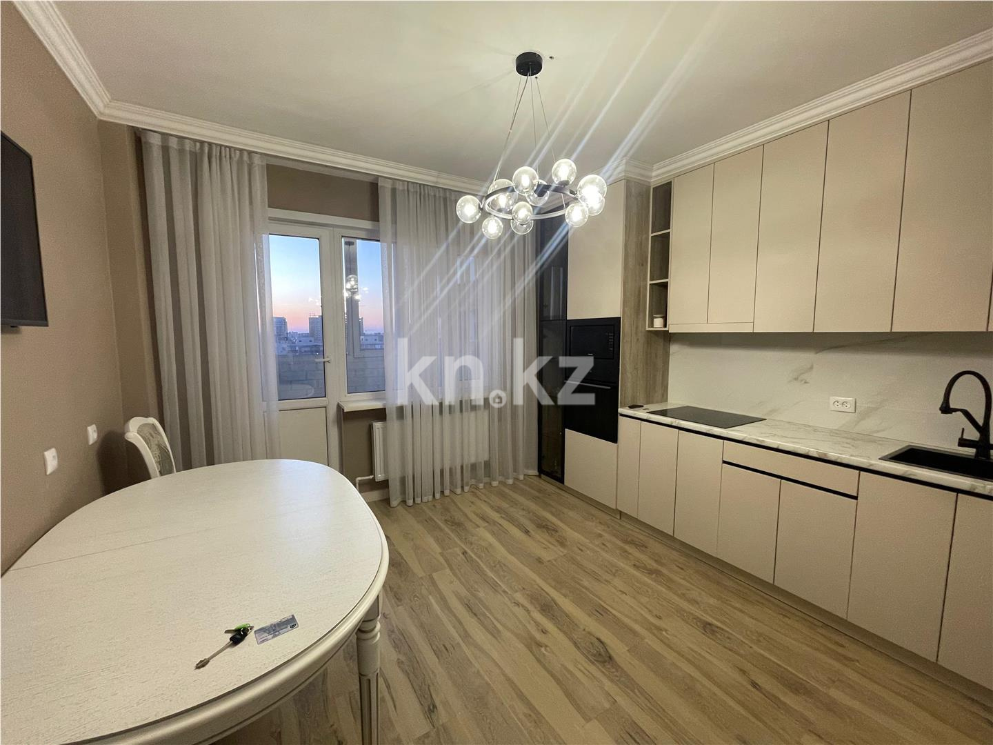 Продажа 3-комнатной квартиры, 89 м², пр. Шахтеров, дом  52 в Караганде