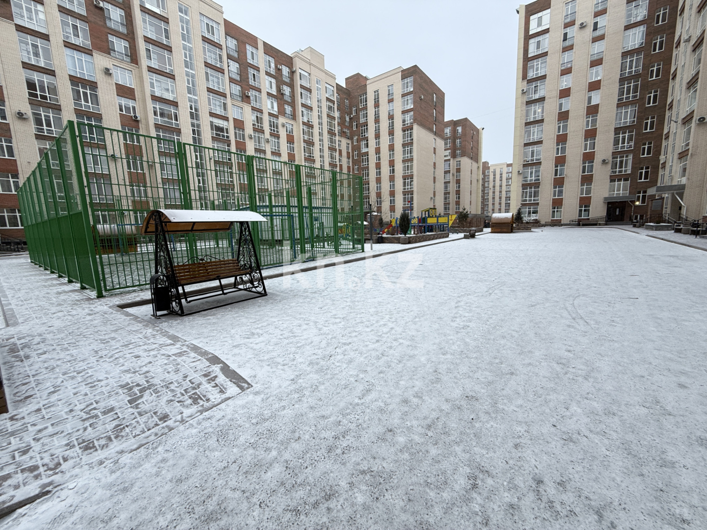 Продажа 2-комнатной квартиры, 65 м², ул. Ашимова, дом  21 в Караганде - фото 20