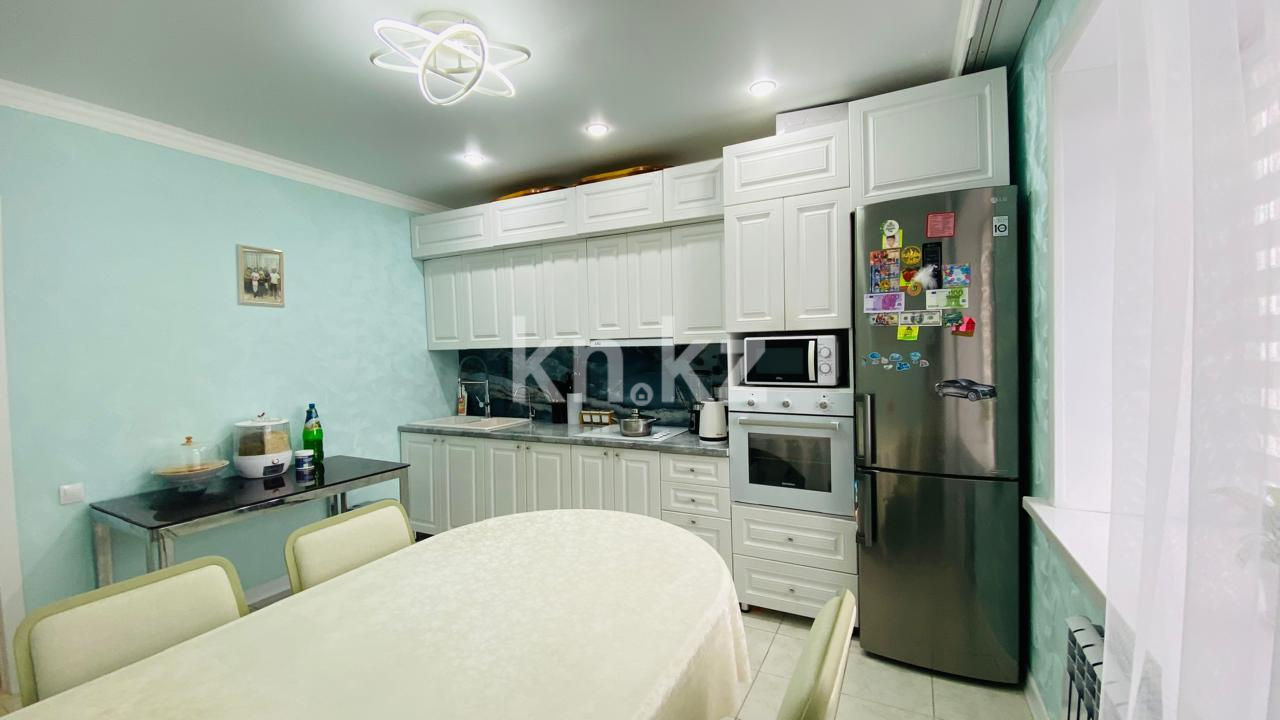 Продажа 4-комнатной квартиры, 110 м², ул. Муканова в Караганде - фото 21