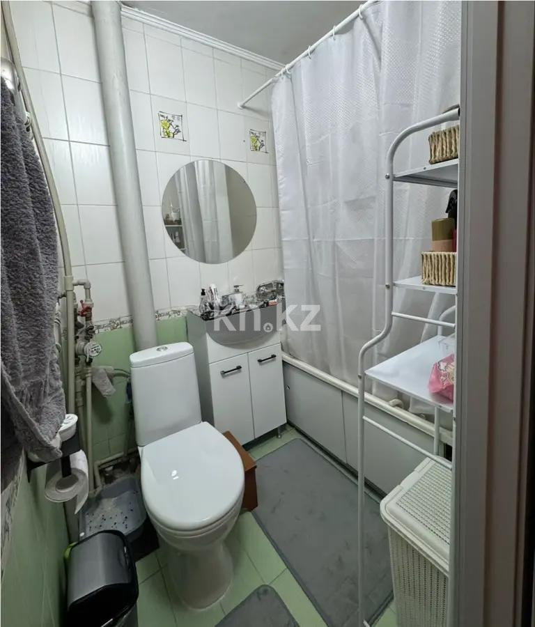 Продажа 2-комнатной квартиры, 46 м², 1 мкр., дом  26 в Алматы - фото 4