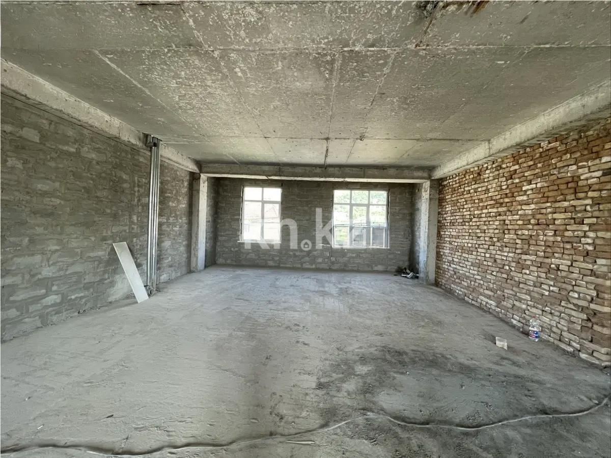 Продажа 3-комнатной квартиры, 107 м², ул. 16-я, дом  5 в Алматы