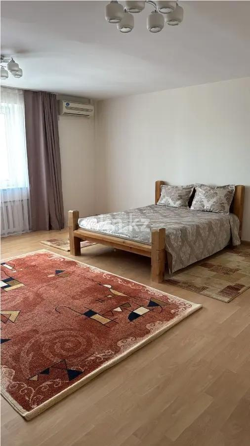 Продажа 4-комнатной квартиры, 190 м², мкр-н Самал-3, дом  21 в Алматы - фото 2