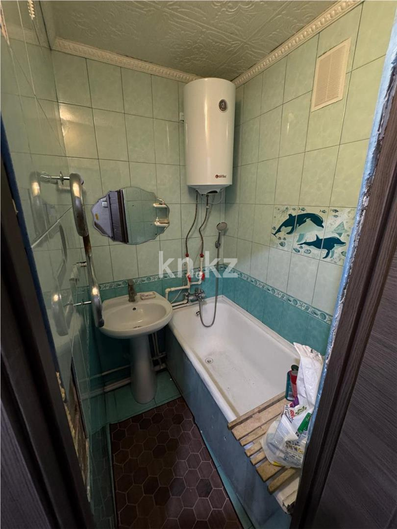 Продажа 3-комнатной квартиры, 62 м², 22 мкр. в Караганде - фото 12