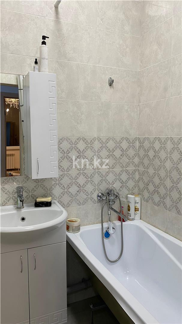 Продажа 2-комнатной квартиры, 57 м², ул. Дюсембекова в Караганде - фото 7