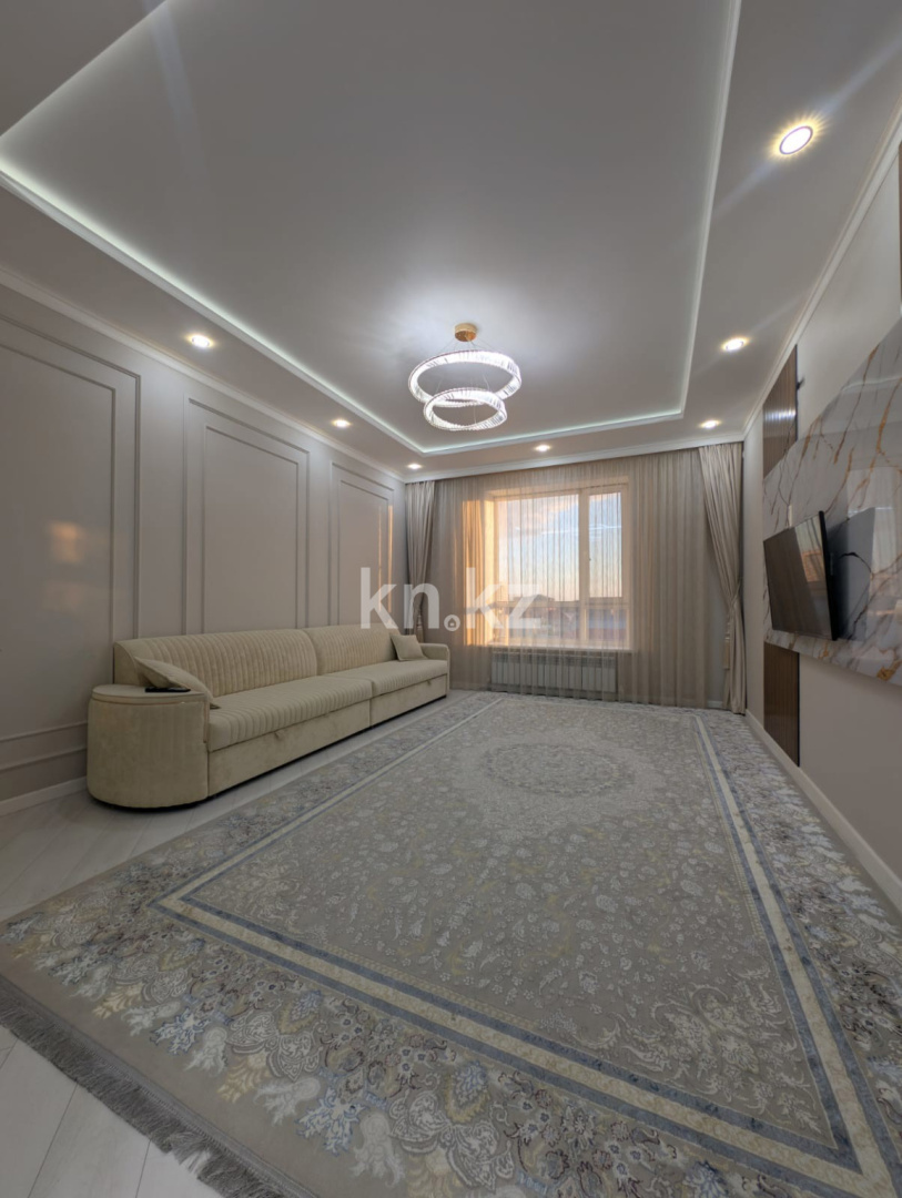 Продажа 4-комнатной квартиры, 115 м² в Уральске