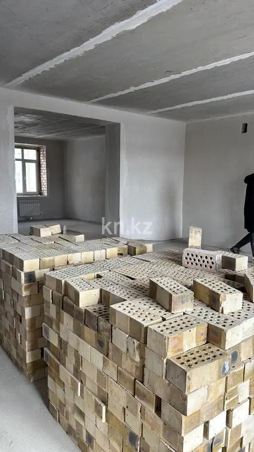 Продажа 4-комнатной квартиры, 111 м², мкр-н Степной-2, дом  18/1 в Караганде - фото 2