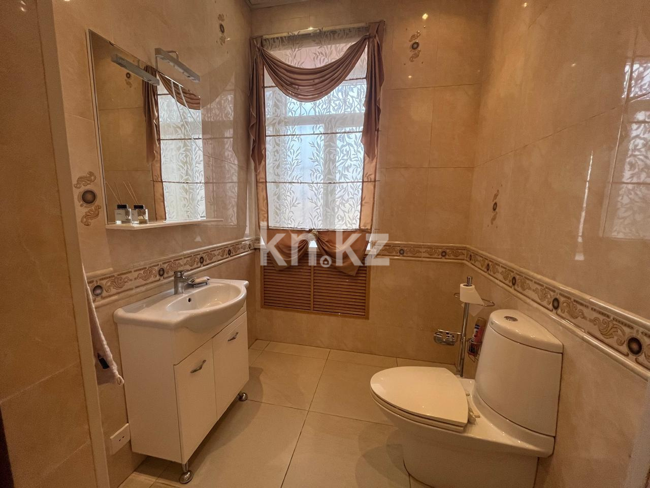 Продажа 7-комнатного дома, 470 м², ул. Университетская в Караганде - фото 23