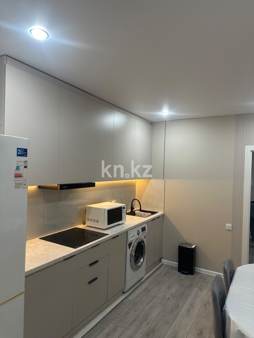 Аренда 2-комнатной квартиры, 62 м² в Астане