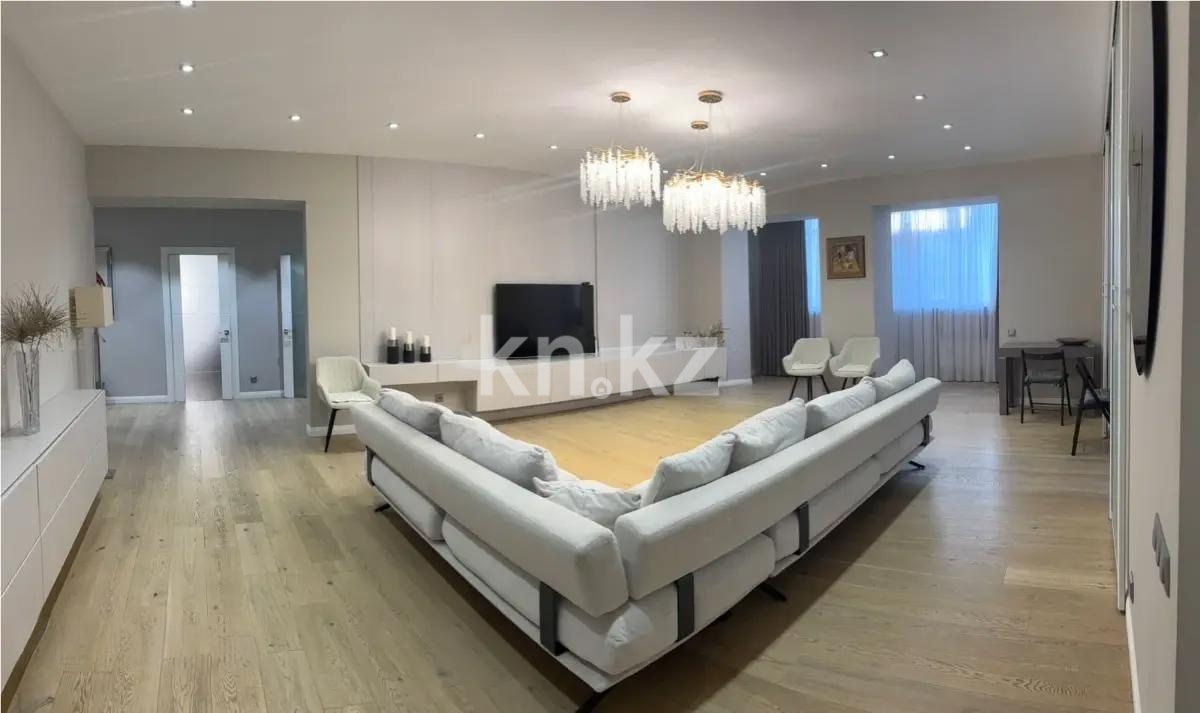 Продажа 4-комнатной квартиры, 177.6 м², ул. Романтиков, дом  27 в Астане