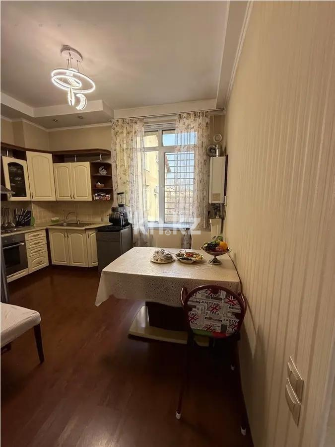 Продажа 4-комнатной квартиры, 160 м² в Алматы - фото 3