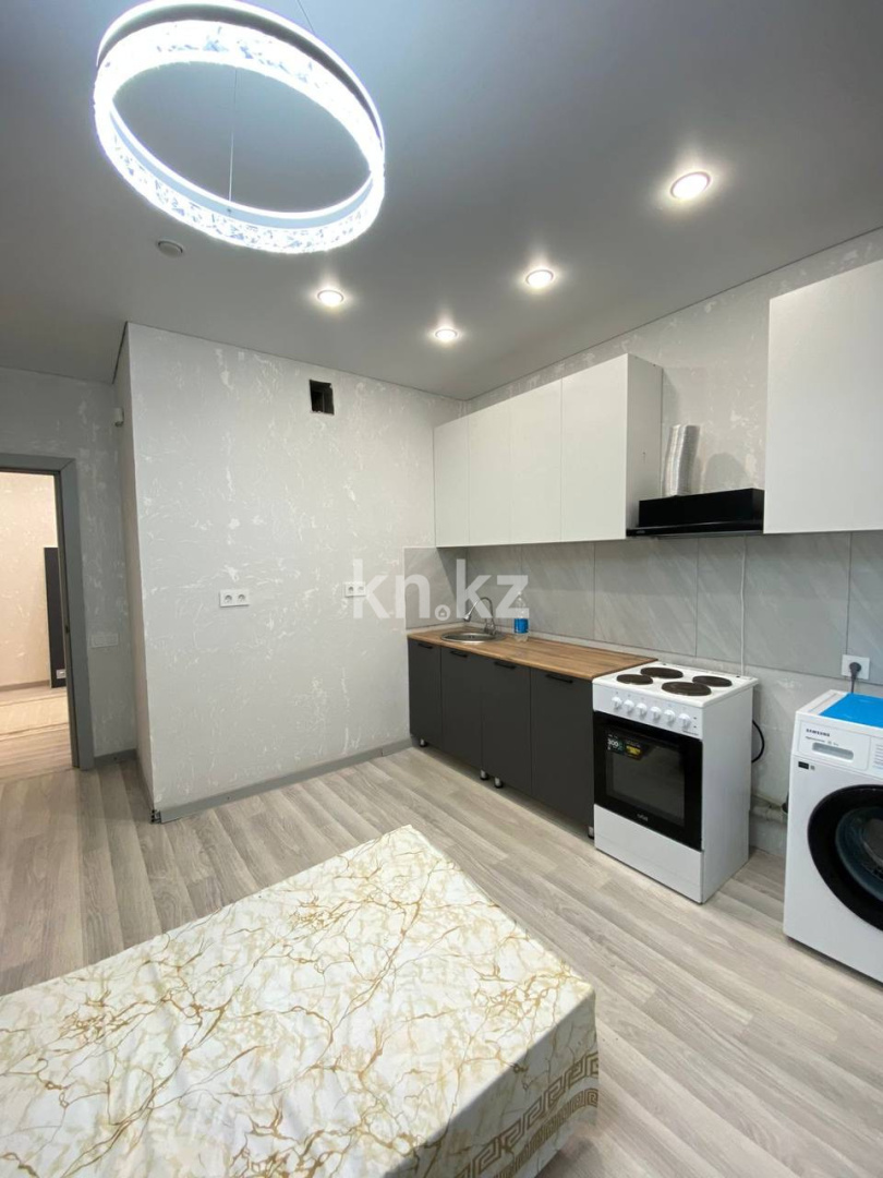 Аренда 2-комнатной квартиры, 71 м² в Астане