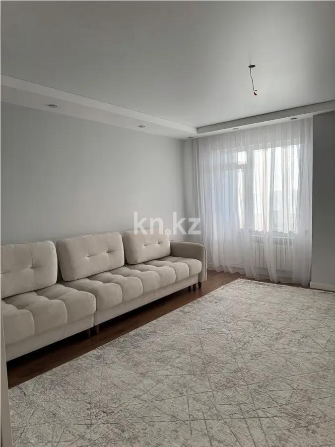 Продажа 3-комнатной квартиры, 90 м², пр. Республики, дом  1/2 в Караганде