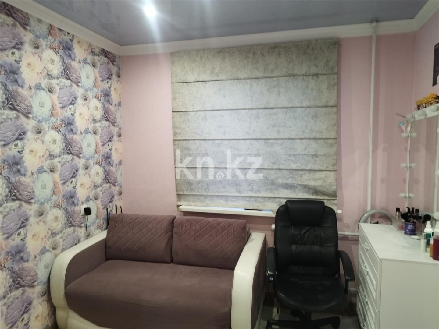 Продажа 3-комнатной квартиры, 64 м², пр. Шахтеров, дом  9 в Караганде - фото 15