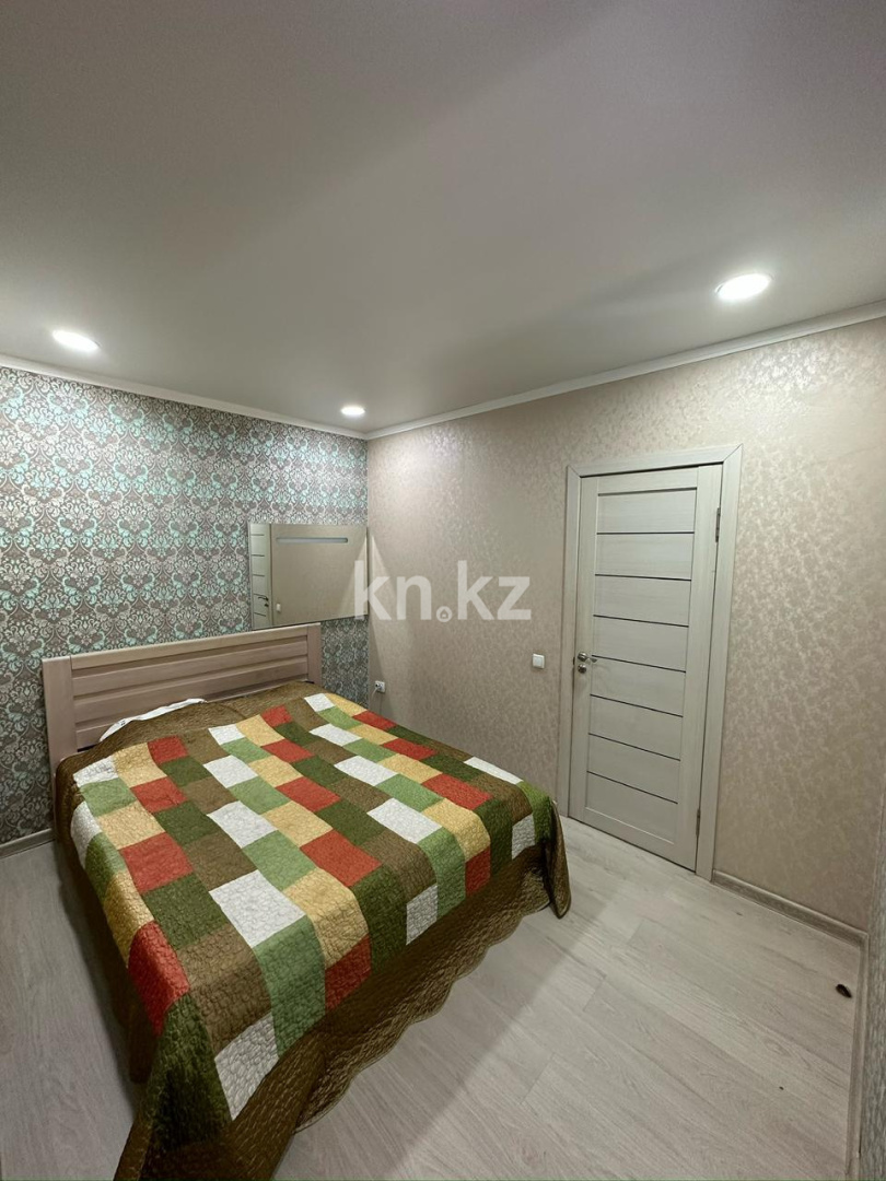 Продажа 3-комнатной квартиры, 55 м², ул. Момышулы, дом  25 в Алматы - фото 2