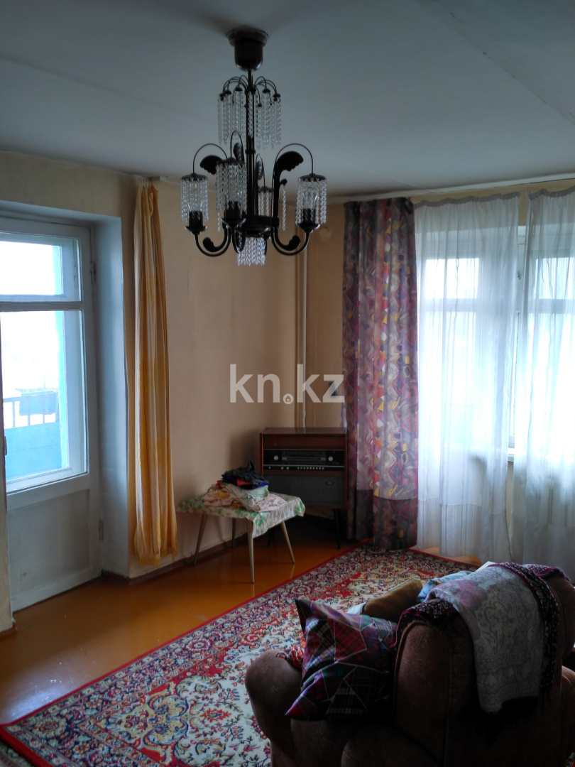 Продажа 3-комнатной квартиры, 60 м², ул. Ержанова, дом  17 в Караганде - фото 2