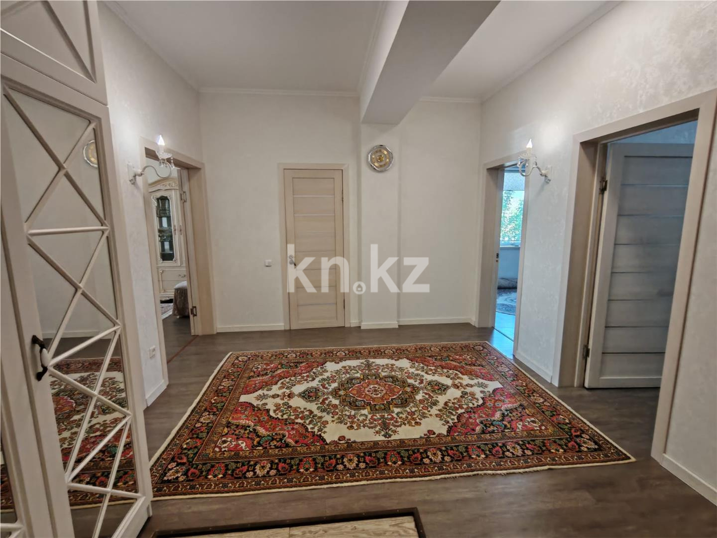 Продажа 4-комнатной квартиры, 98 м², ул. Муканова, дом  67/1 в Караганде - фото 2