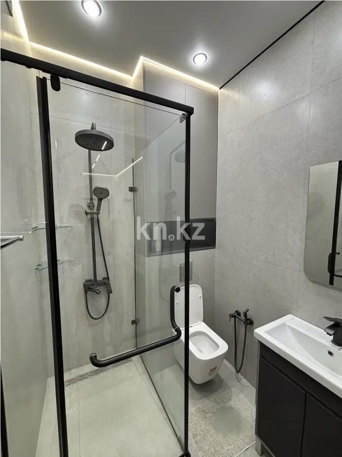 Продажа 2-комнатной квартиры, 70 м², ул. Байтурсынова, дом  22 стр в Астане - фото 4