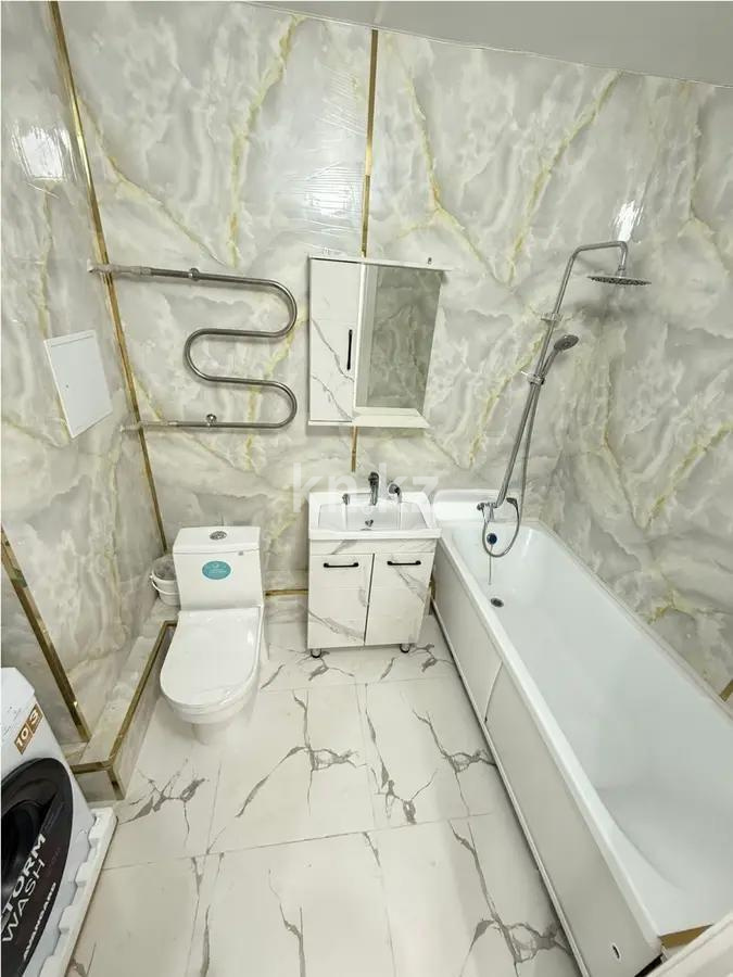 Продажа 2-комнатной квартиры, 70 м², ул. К. Шарипова, дом  206/2 в Алматы - фото 3