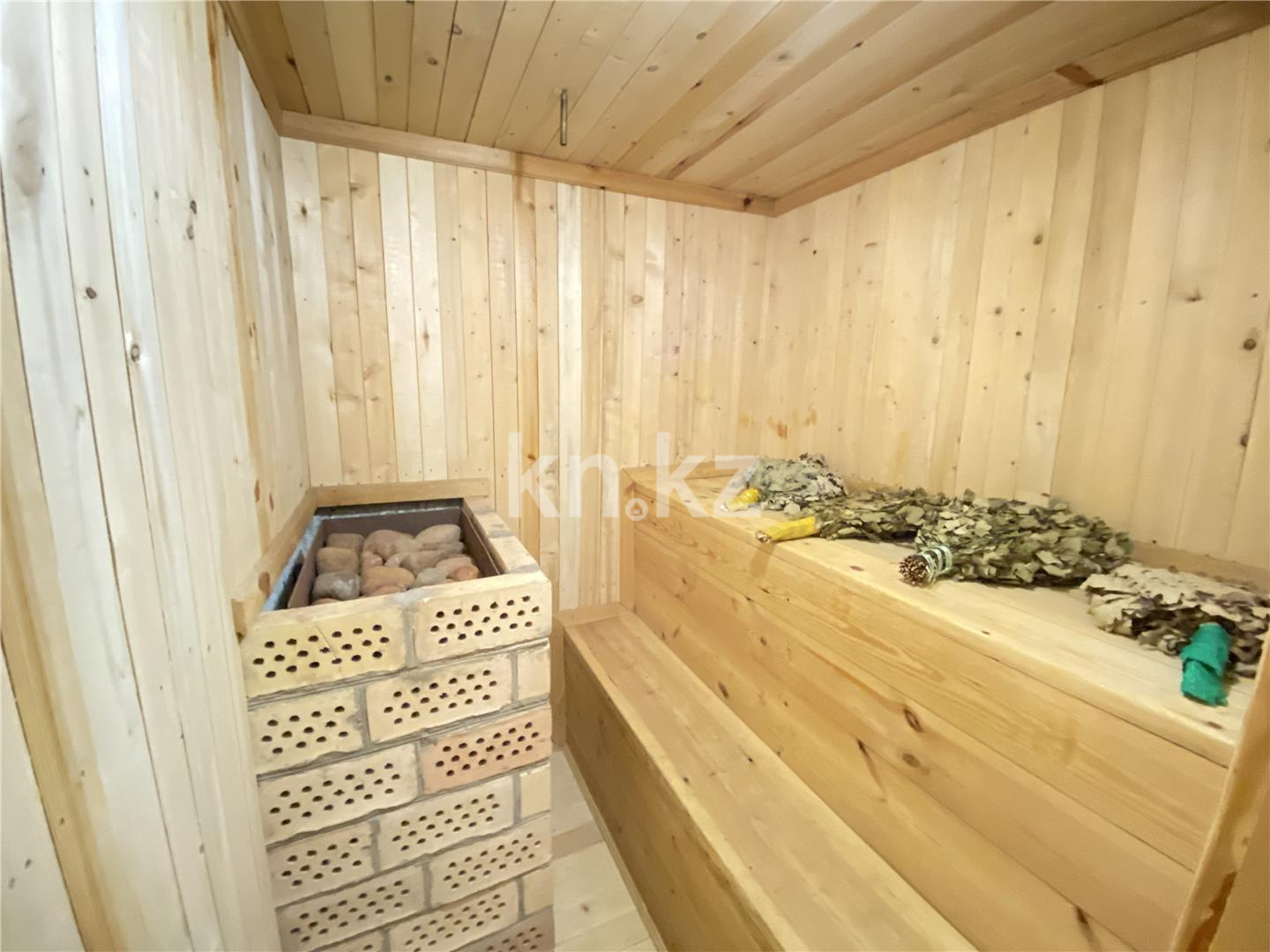 Продажа 7-комнатного дома, 372 м², ул. Аманжолова в Караганде - фото 27