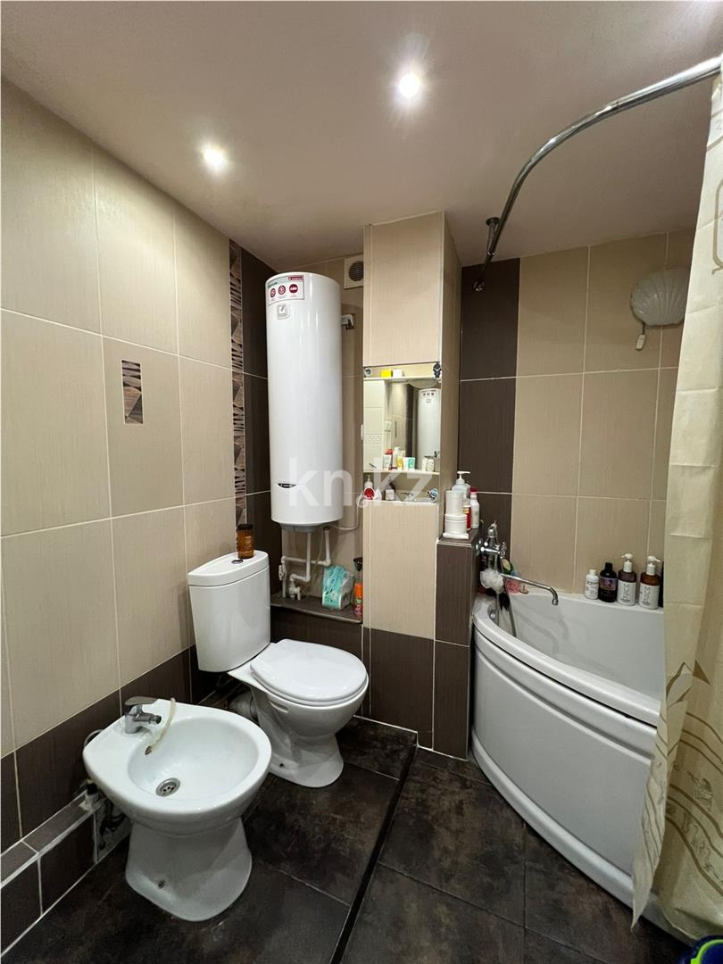 Продажа 4-комнатной квартиры, 77 м², мкр-н Степной-1, дом  5/49 в Караганде - фото 10