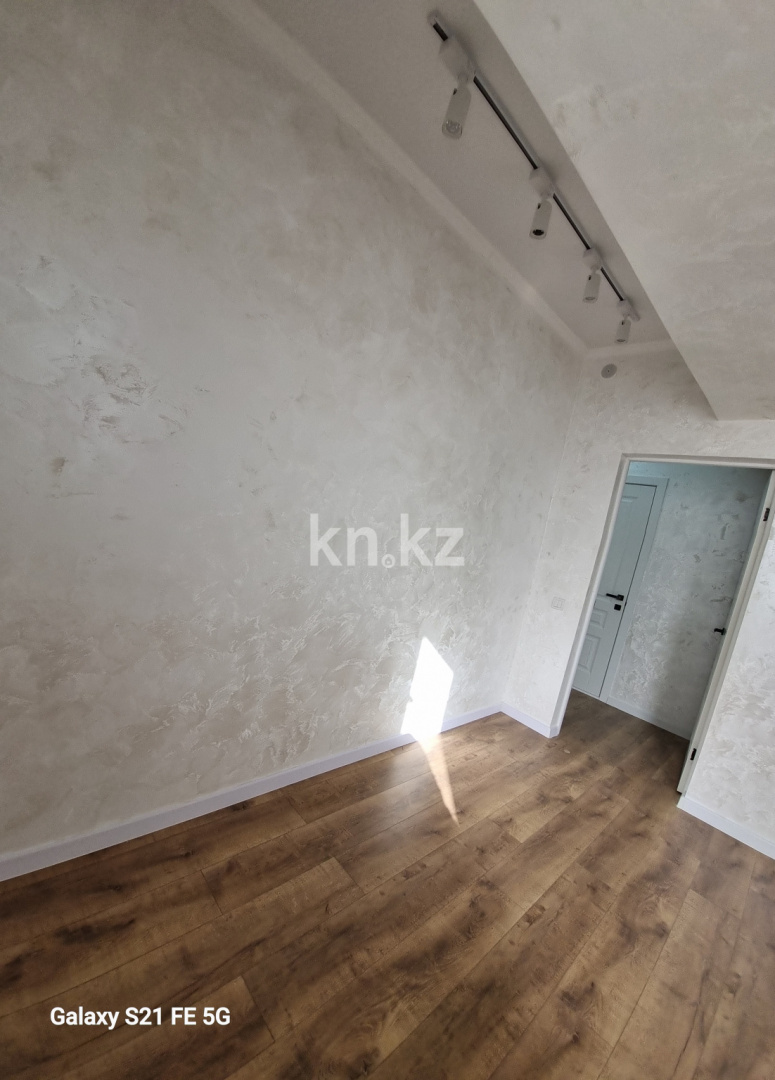 Продажа 2-комнатной квартиры, 55 м², Абильхаирхан, дом  241г в Шымкенте - фото 4