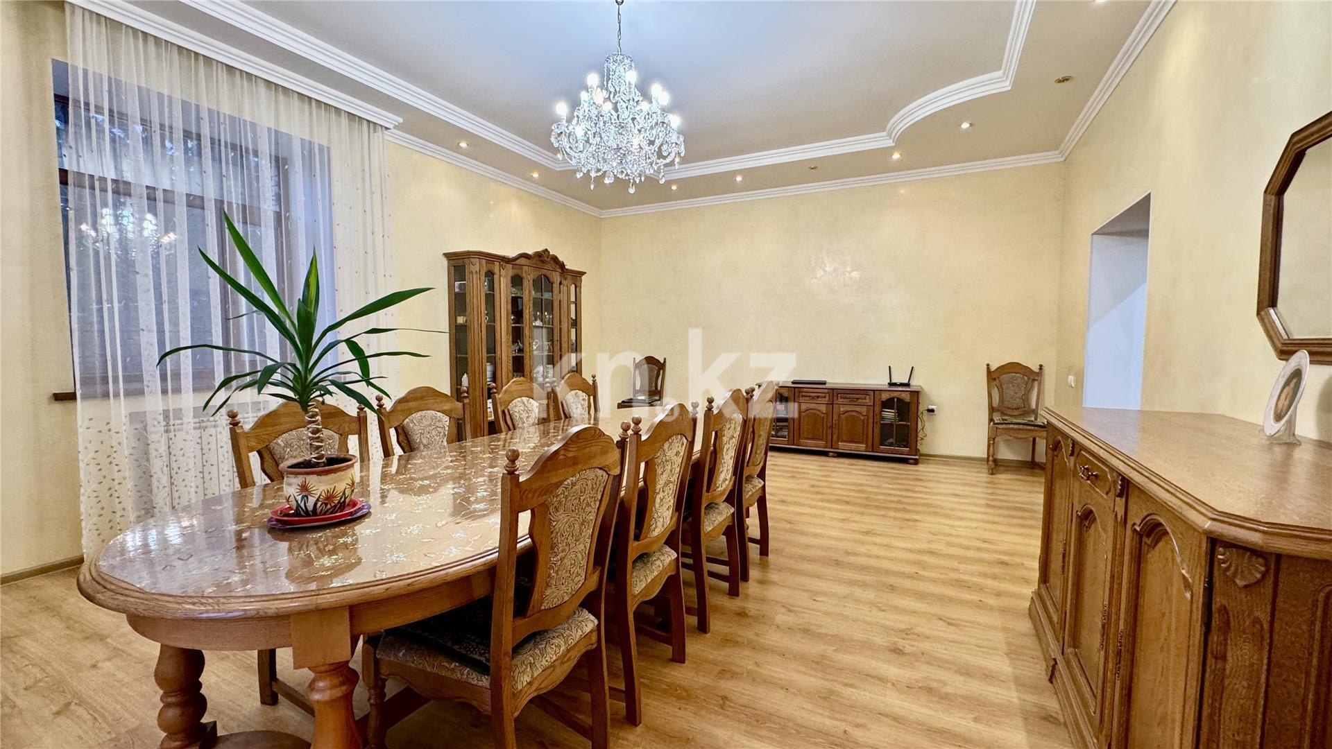 Продажа 6-комнатного дома, 391 м², ул. Ермекова, дом  91/7 в Караганде