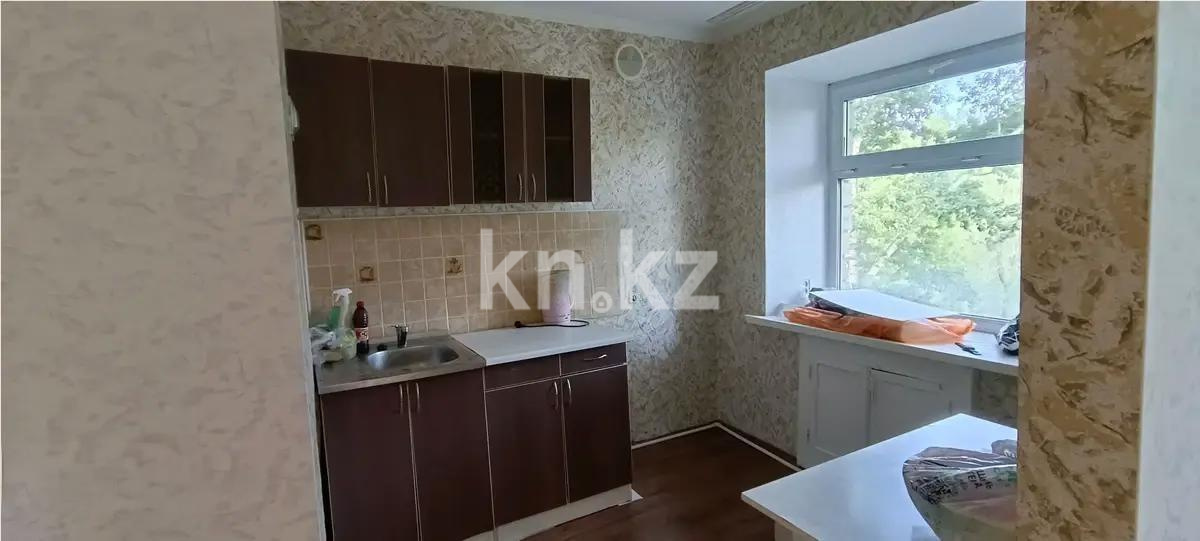 Продажа 1-комнатной квартиры, 32 м², мкр-н 12, дом  1 в Караганде - фото 2
