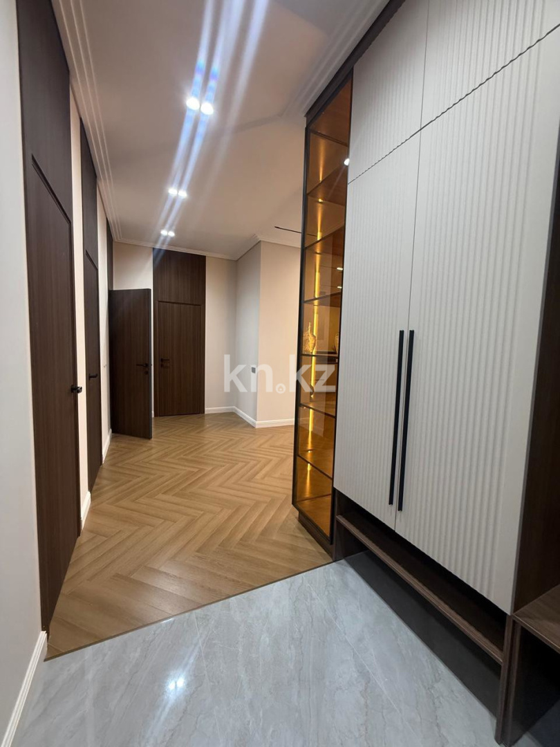 Продажа 4-комнатной квартиры, 111.6 м² в Алматы - фото 21