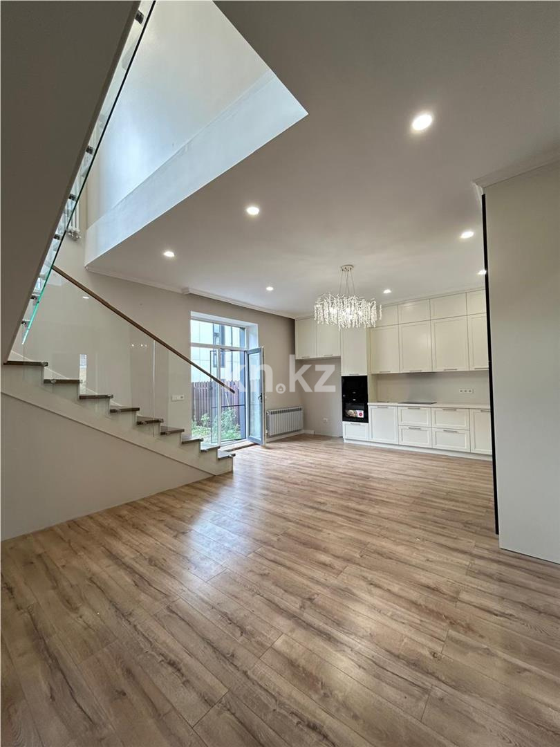 Продажа 5-комнатного дома, 147 м² в Караганде