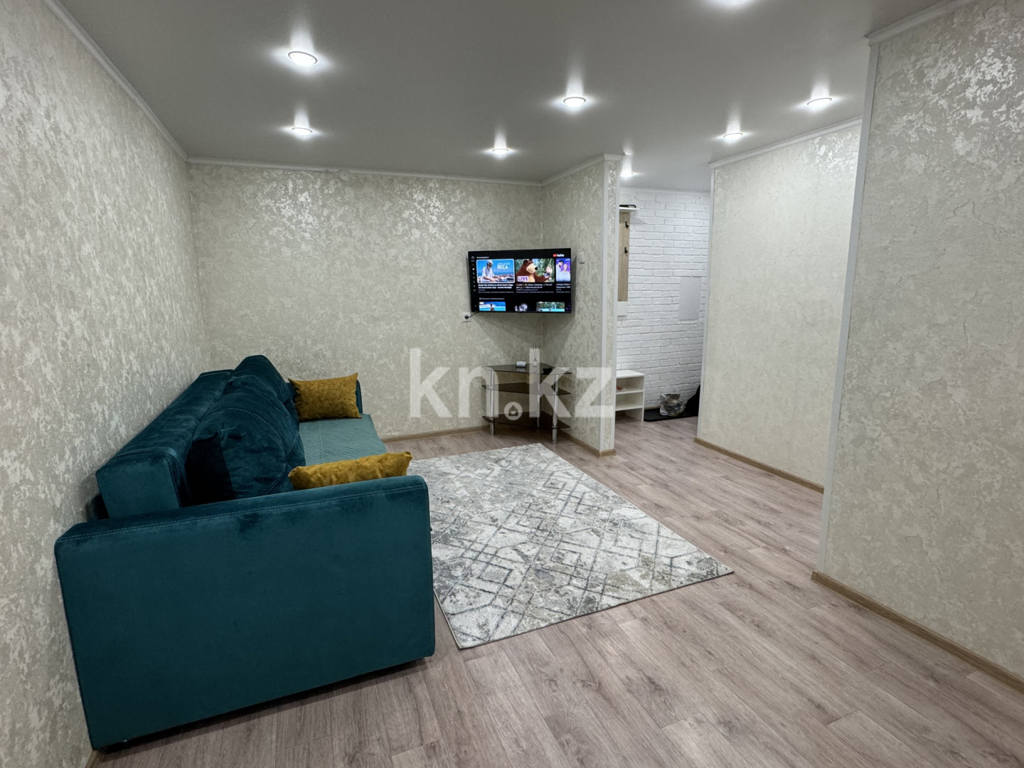 Аренда 2-комнатной квартиры посуточно, 55 м², Короленко, дом  1 в Павлодаре - фото 2