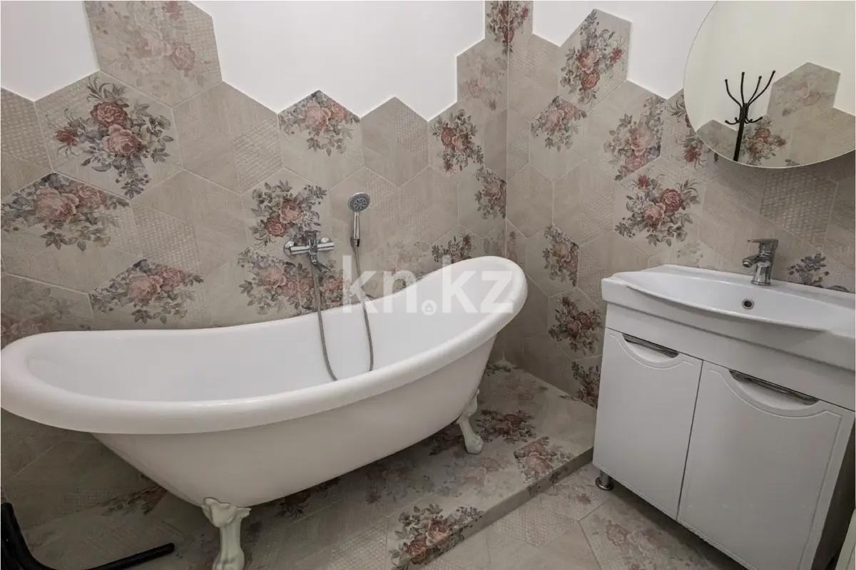 Продажа 3-комнатной квартиры, 105 м², ул. Акмешит, дом  13/1 в Астане - фото 6
