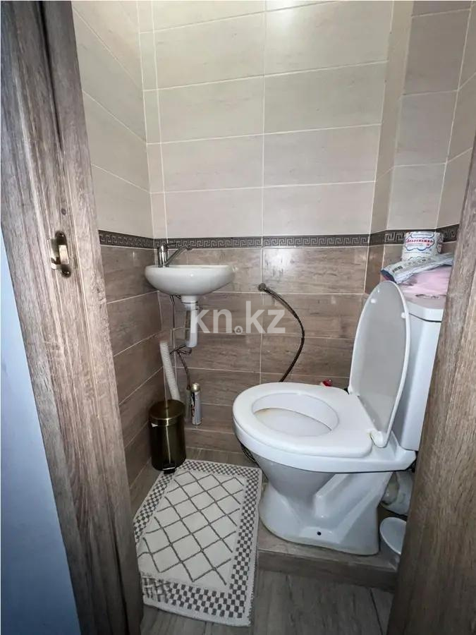 Продажа 3-комнатной квартиры, 64 м², мкр-н Аксай-4, дом  69 в Алматы - фото 6