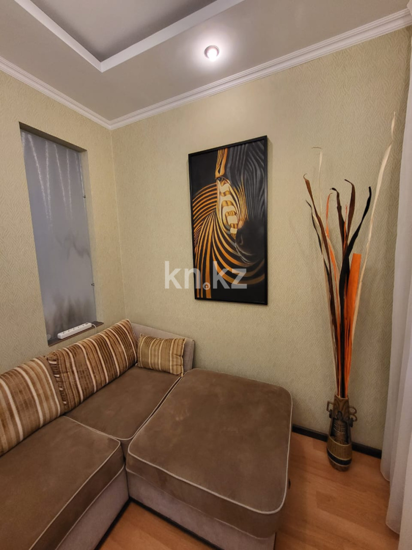 Аренда 1-комнатной квартиры, 50 м², ул. Ходжанова, дом  76 - пр. Аль-Фараби в Алматы - фото 4