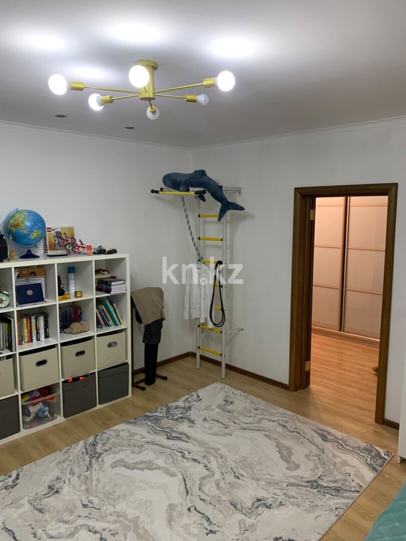 Продажа 3-комнатной квартиры, 145.8 м² в Астане