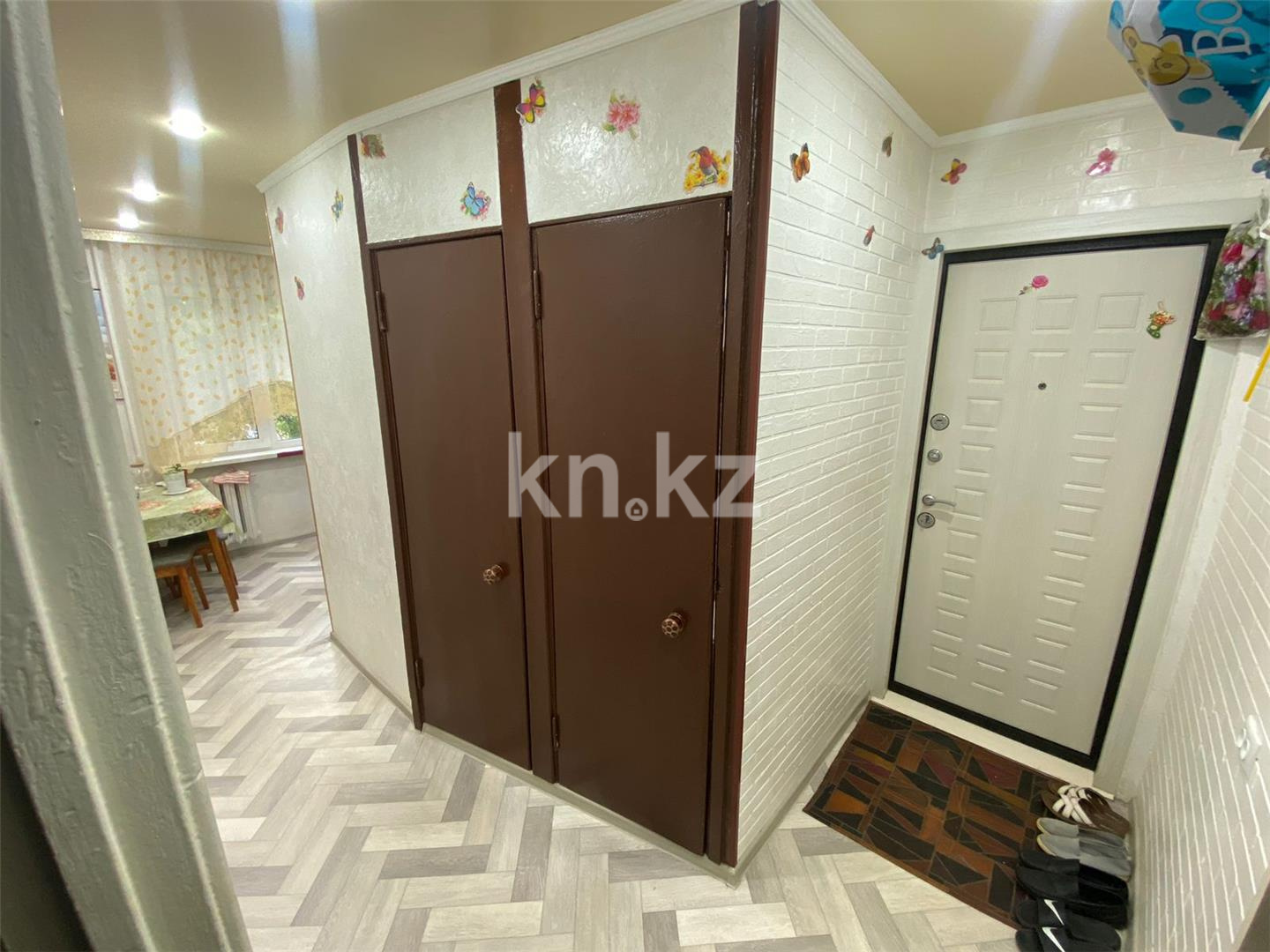 Продажа 2-комнатной квартиры, 43 м², мкр-н 15, дом  12 в Караганде - фото 9