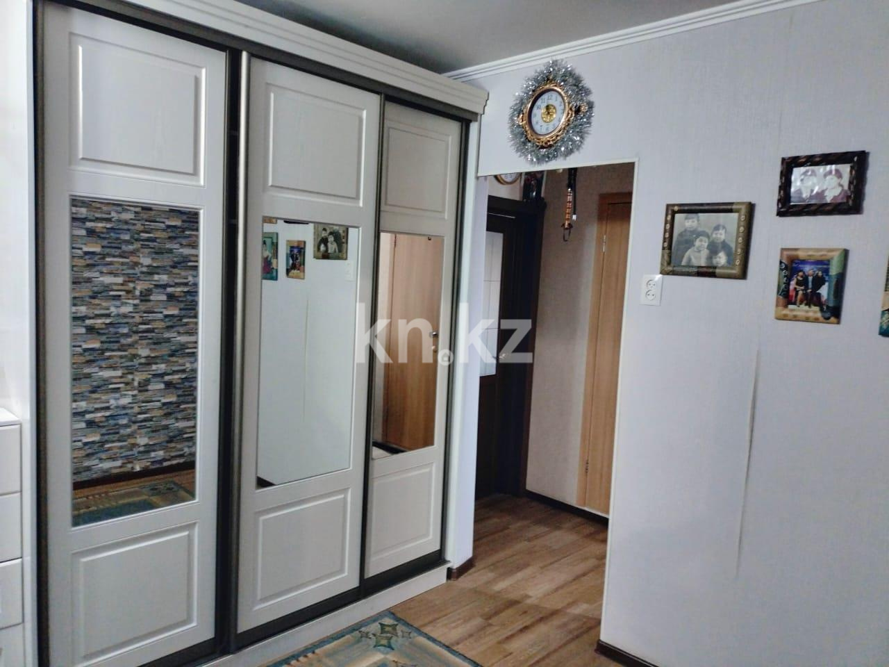 Продажа 3-комнатной квартиры, 63 м², мкр. Восток-3 в Караганде - фото 13
