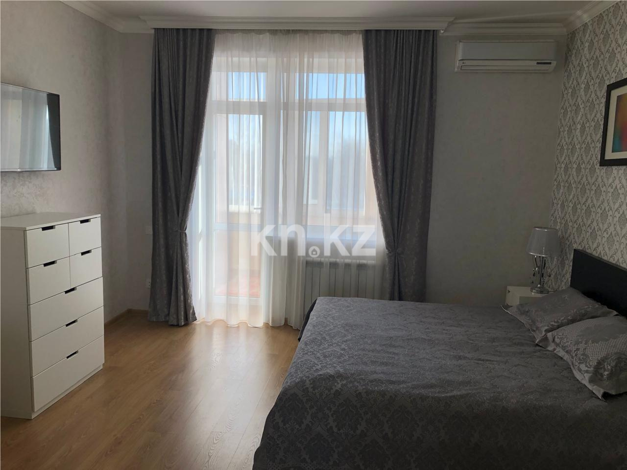 Продажа 3-комнатной квартиры, 98 м², ул. Аманжолова в Караганде - фото 3