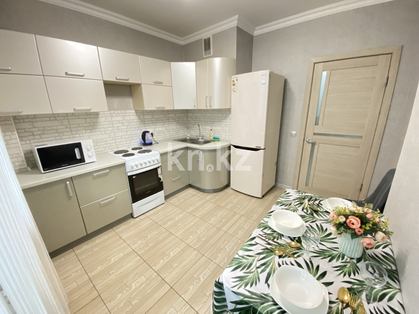 Аренда 2-комнатной квартиры посуточно, 70 м², ул. Сарайшык, дом  7/3 - ул. Акмешит в Астане - фото 26