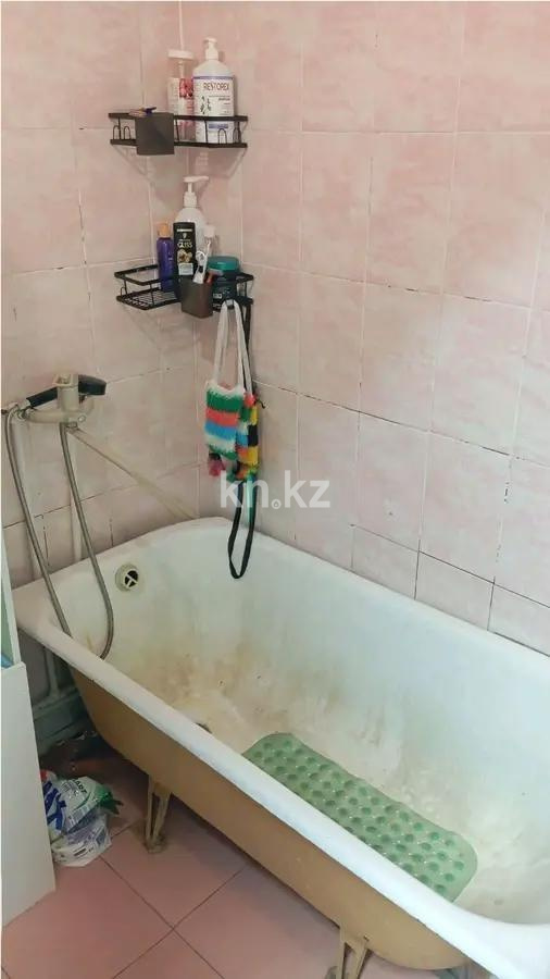 Продажа 1-комнатной квартиры, 32 м², 1 кв-л, дом  8 в Караганде - фото 3