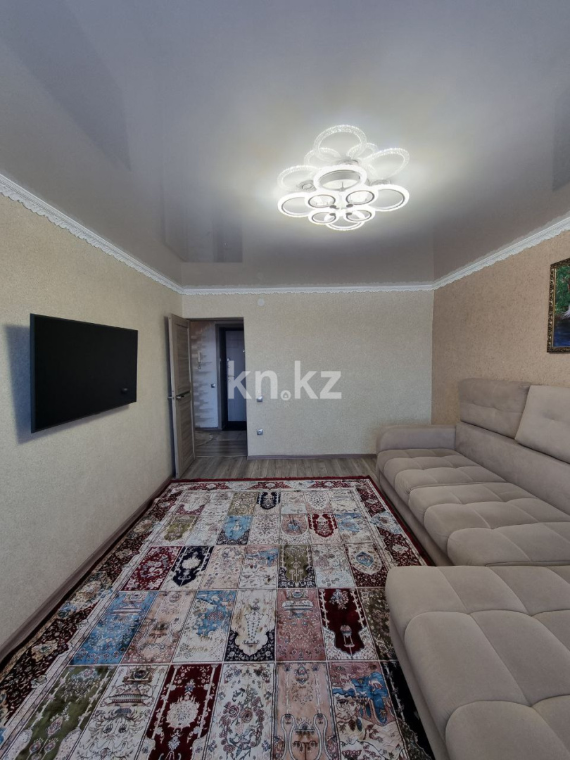 Продажа 4-комнатной квартиры, 90 м², ул. Дюсембекова, дом  4 в Караганде - фото 2