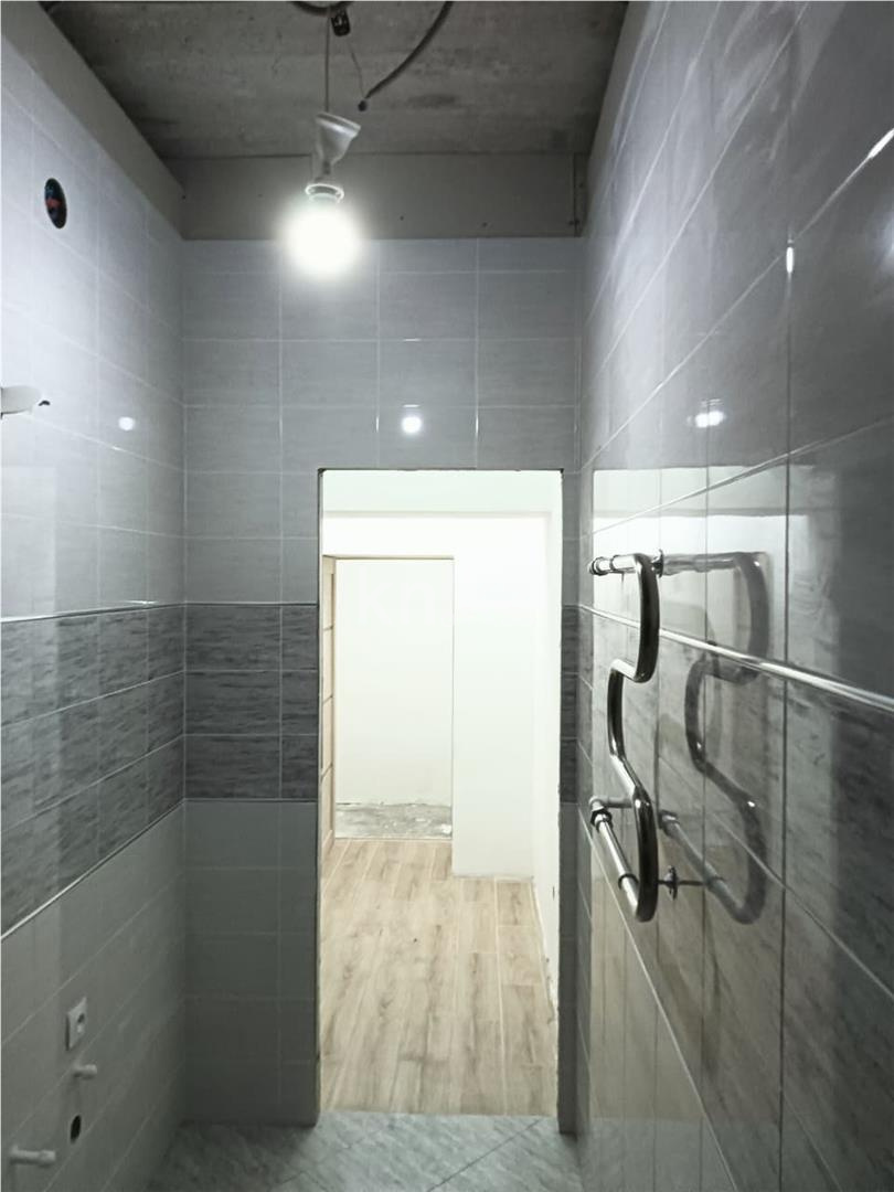 Продажа 5-комнатной квартиры, 132 м², мкр-н Алтын Арка в Караганде - фото 12