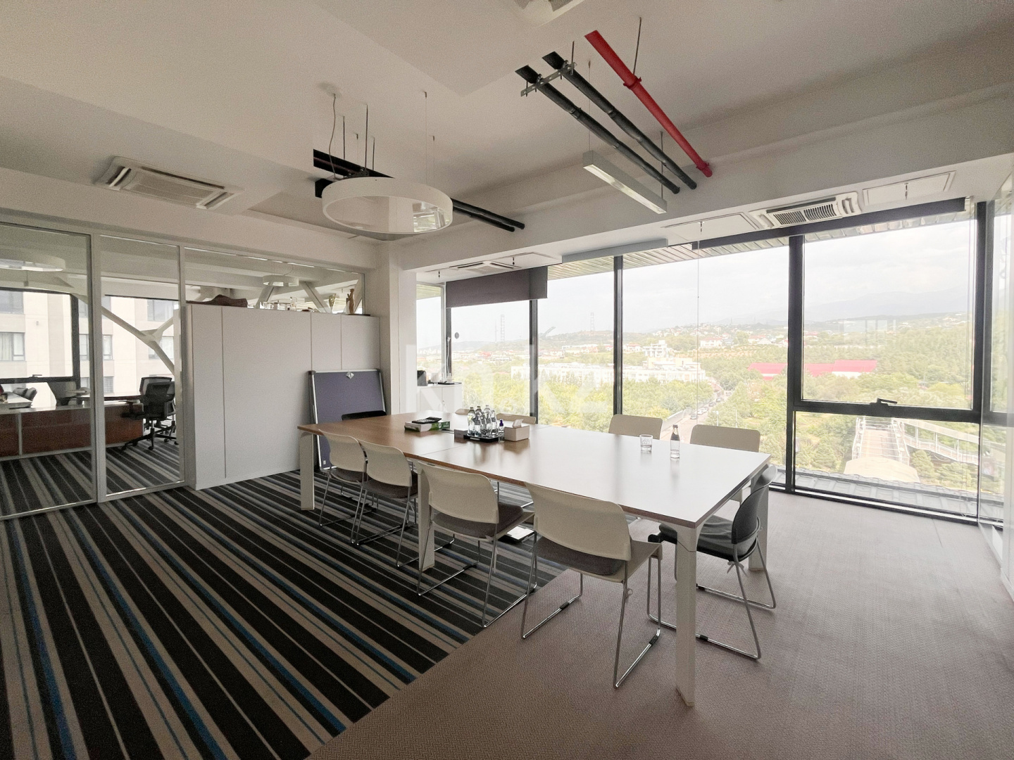 Продажа , 1375.5 м², ул. Жарокова, дом  366 в Алматы