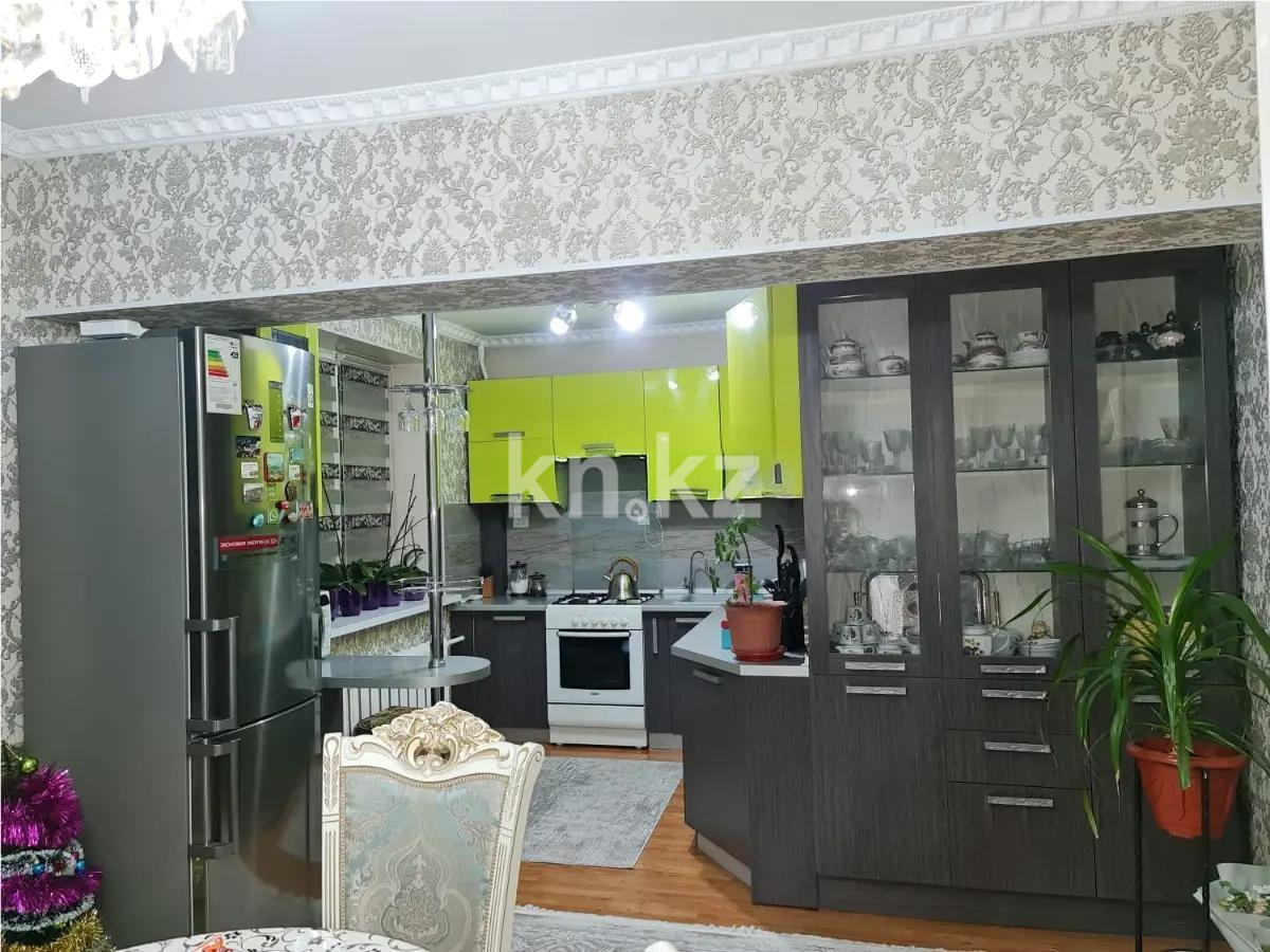 Продажа 3-комнатной квартиры, 68 м², ул. Омарова, дом  83 в Алматы - фото 3