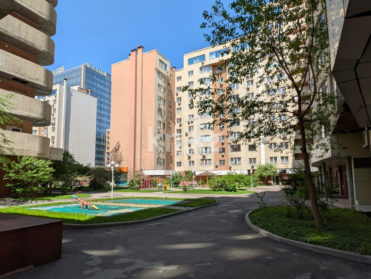 Продажа 3-комнатной квартиры, 201 м² в Алматы - фото 3