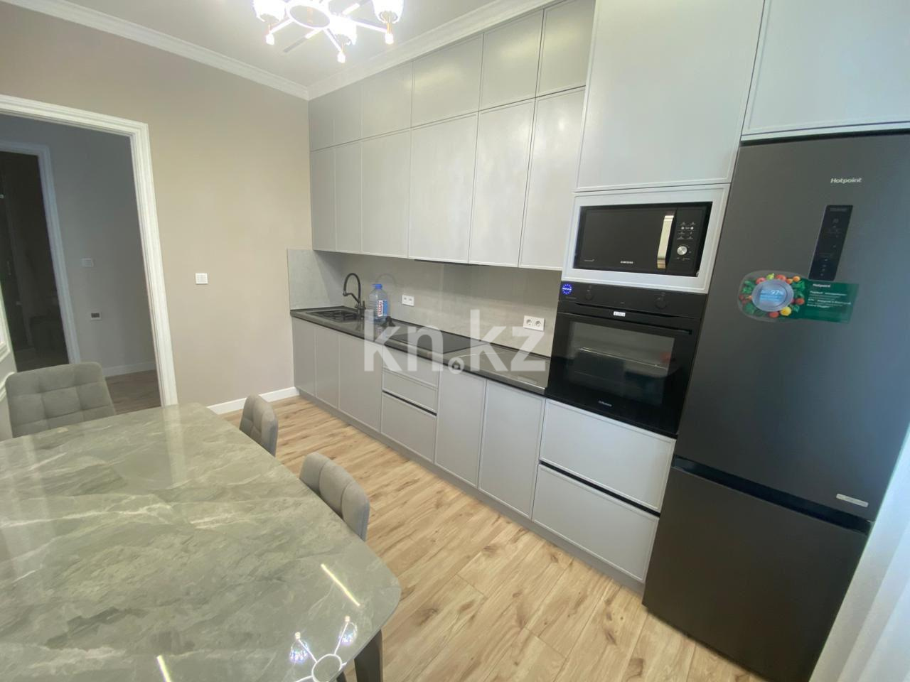 Аренда 2-комнатной квартиры, 70 м², ул. А-32, дом  13 в Астане