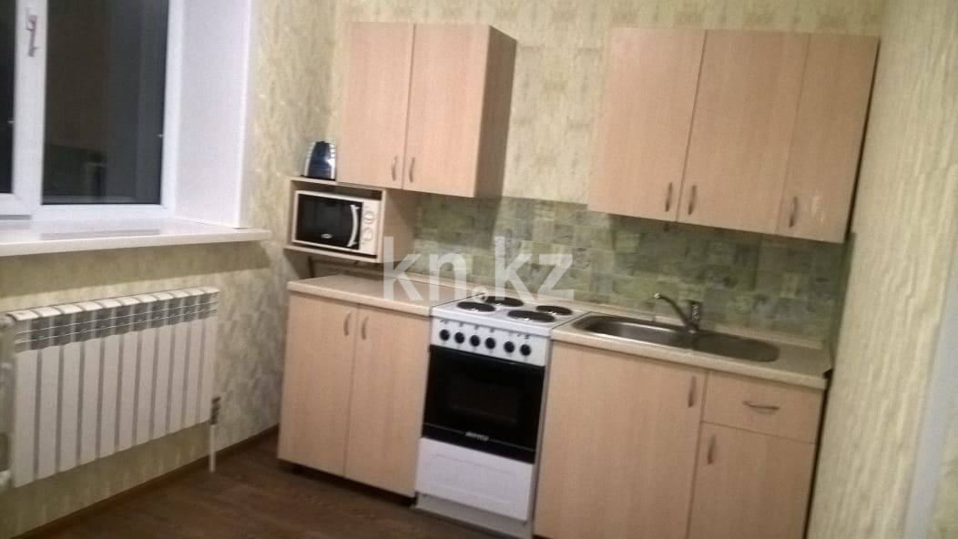 Аренда 1-комнатной квартиры, 40 м², ул. Байсеитовой, дом  10/1 в Астане