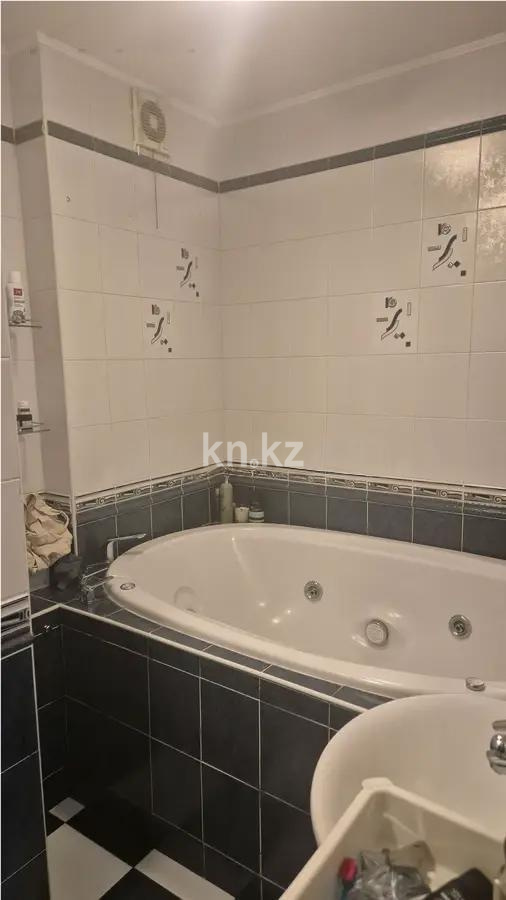 Продажа 3-комнатной квартиры, 73 м², ул. 24 Июня, дом  30 в Алматы - фото 6