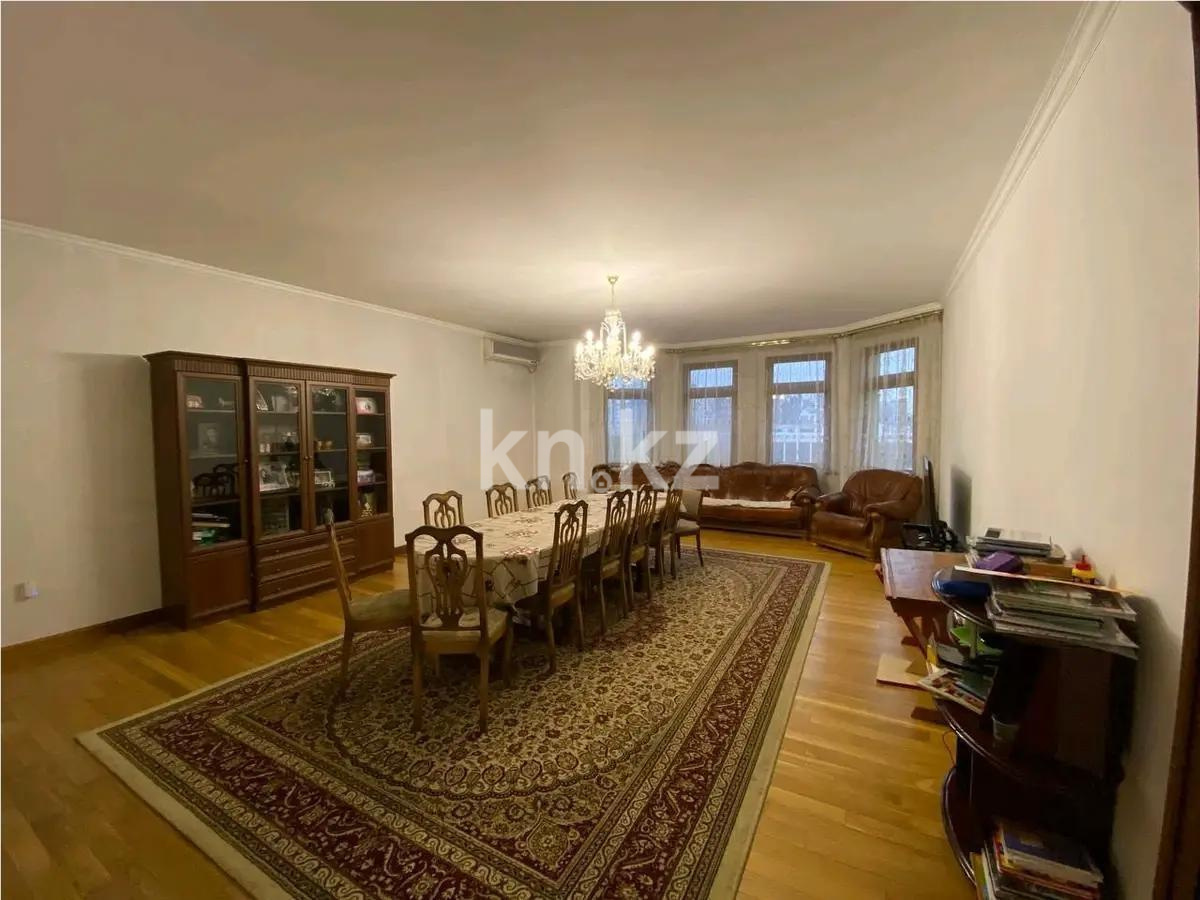 Продажа 3-комнатной квартиры, 153 м², пр. Аль-Фараби, дом  100 в Алматы