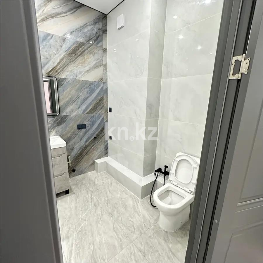 Продажа 2-комнатной квартиры, 72 м², пр. Райымбека, дом  348/1 в Алматы - фото 4